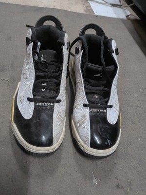Size 6Y - Jordan Dub Zero Metallic Gold Gently Used 509