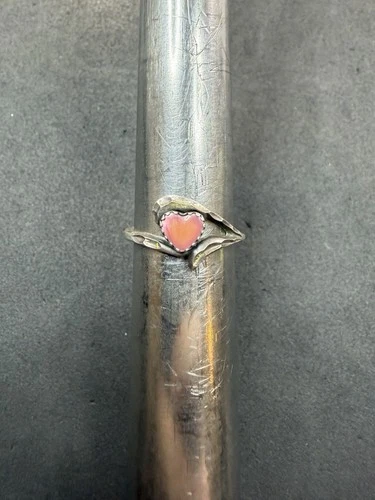 2.5g VTG Sterling Silver 925 Mother Of Pearl Heart Ring Size 6.5 Jewelry Lot O