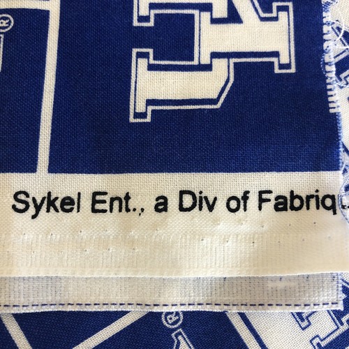 University of Kentucky UK Fabric -NCAA Collegiate Cotton 1/2 Yard x 43" - Picture 6 of 6