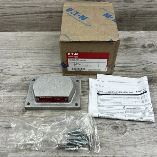Eaton Crouse-Hinds DSD957-SA Blank Cover (New)
