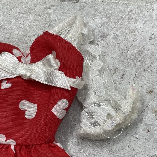 Vestido de diseño de corazón de encaje, tacones altos rojos, talla Barbie, lote de ropa de amigos #QL14 - Imagen 5 de 15