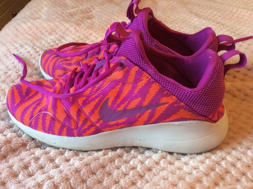 fuschia pink trainers