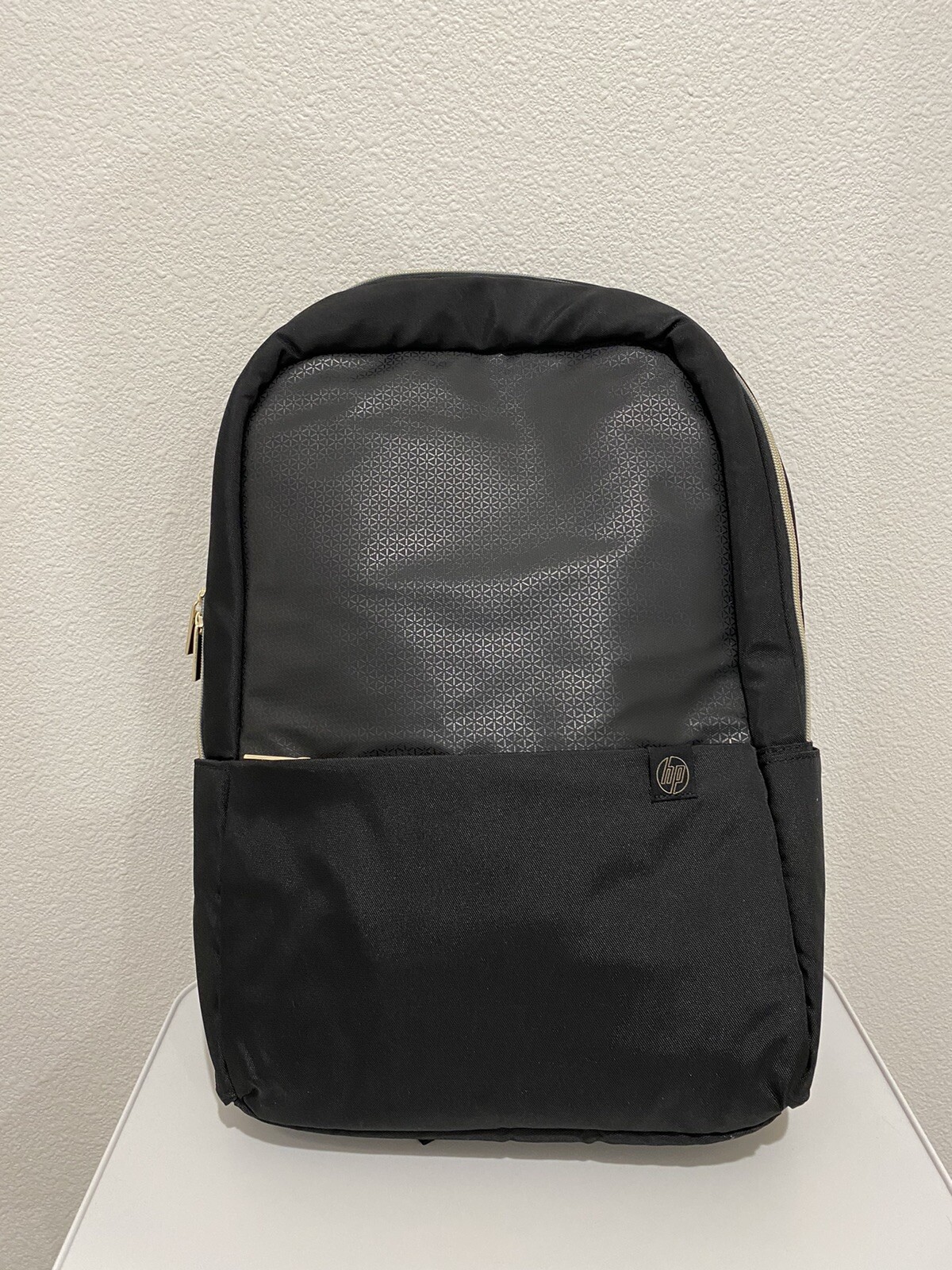 hp 15.6 duotone gold backpack