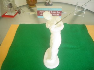 VINTAGE-NORITAKE-GOLFER-BONE-CHINA-FIGURINE-NIPPON-TOKI-KAISHA-JAPAN