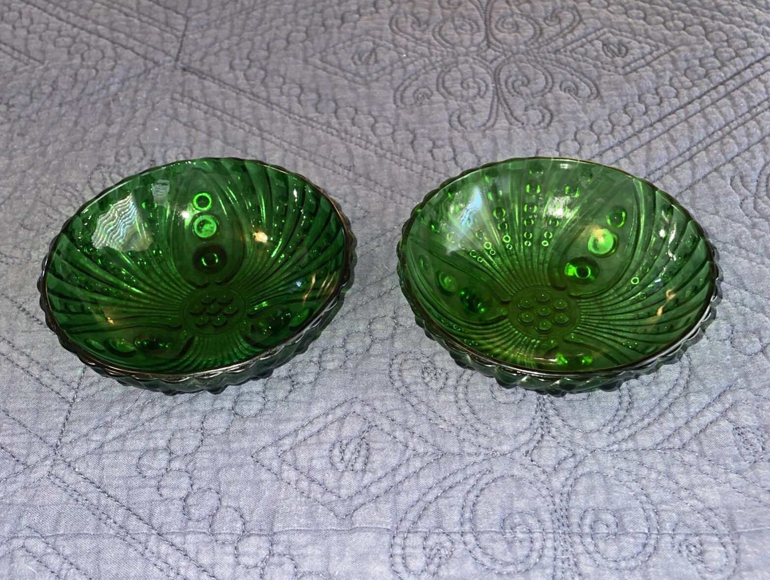 Vintage Anchor Hocking Burple Oyster Pearl Berry Bowls Set of 2
