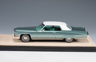Cadillac Coupe DeVille - Adriatic Turquoise Metallic 1971 STM71602 1:43 GLM Stam