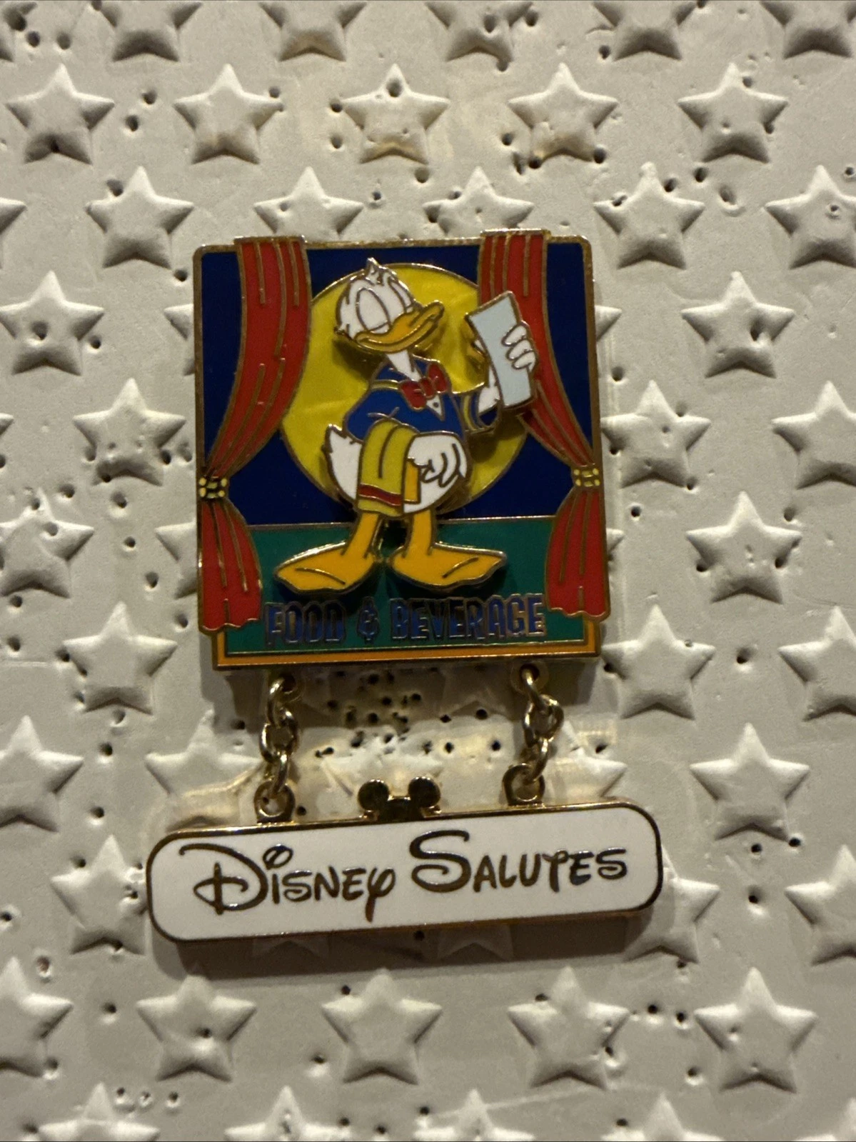Donald Duck Food & Beverage Cast Exclusive Pin Disney Salutes Pin