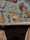 vintage costume jewelry ! Lot 029