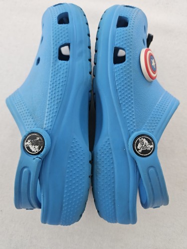 Zoccoli Crocs Little Kids bambini ragazzi blu scarpe slip on taglia C13 con charms - Foto 9 di 16