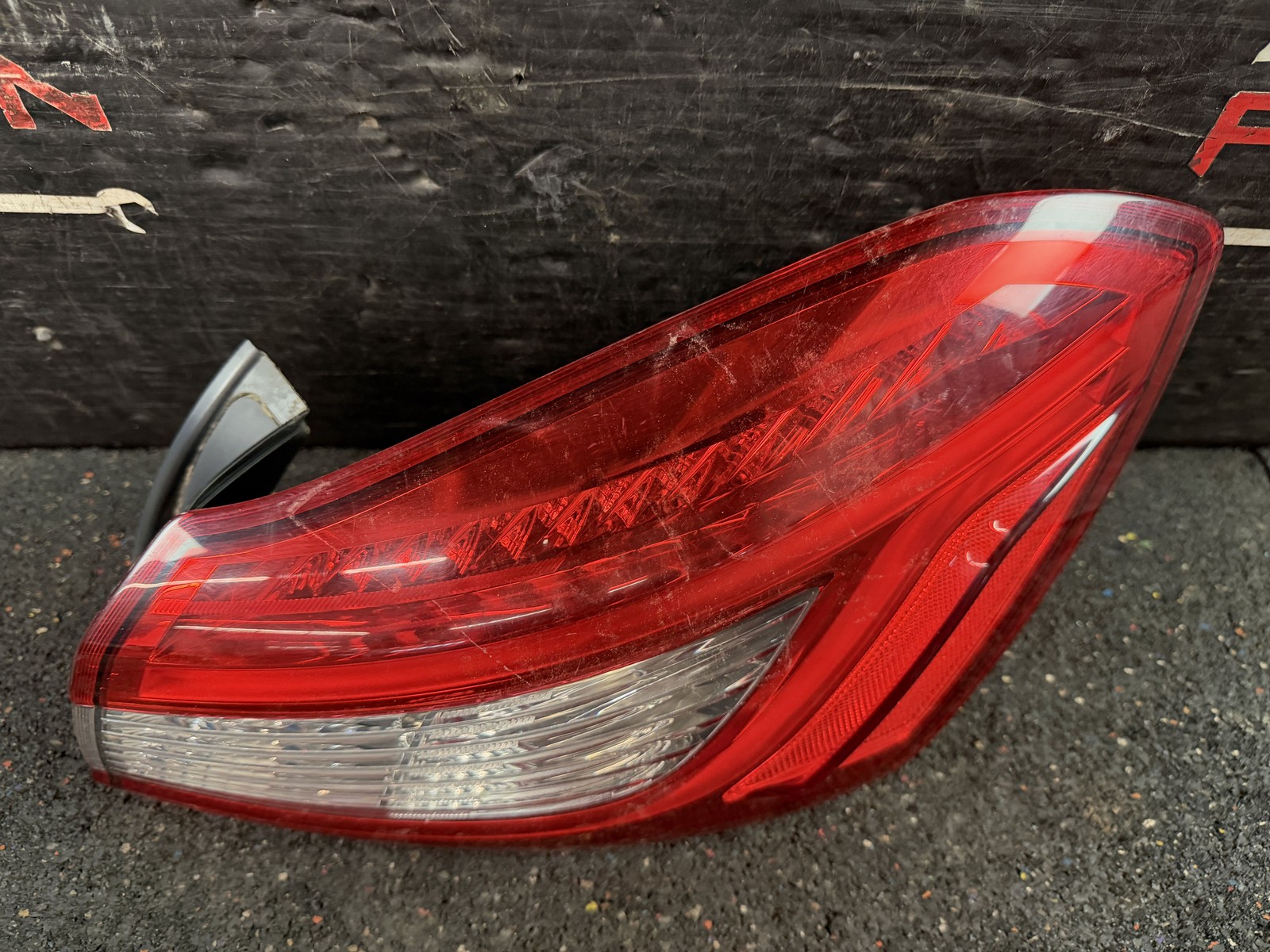 Maserati Ghibli 2014-2017 RIGHT Tail light
