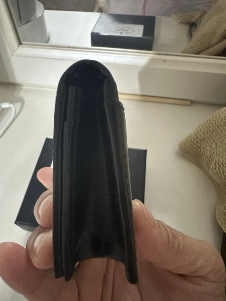 Cartera pequeña PRADA en excelente estado con caja Foto 3 de 4