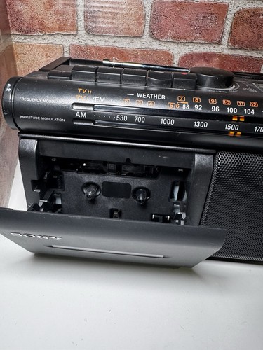 Sony CFM-30TW AM FM Radio Cassette Recorder Corded Battery Tested - Picture 3 of 8