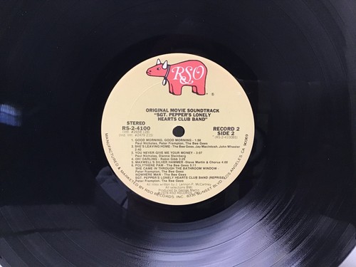 Vintage Vinyl LPs- Sgt. Pepper's Lonely Hearts Club Band Soundtrack - (2 LPs) - Picture 23 of 24