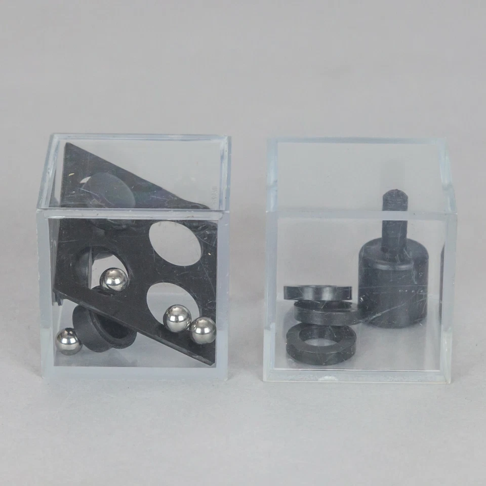 Lotto 2 rompicapo cubi trasparenti palline acciaio Original Pussy brain teaser - Immagine 2 di 4