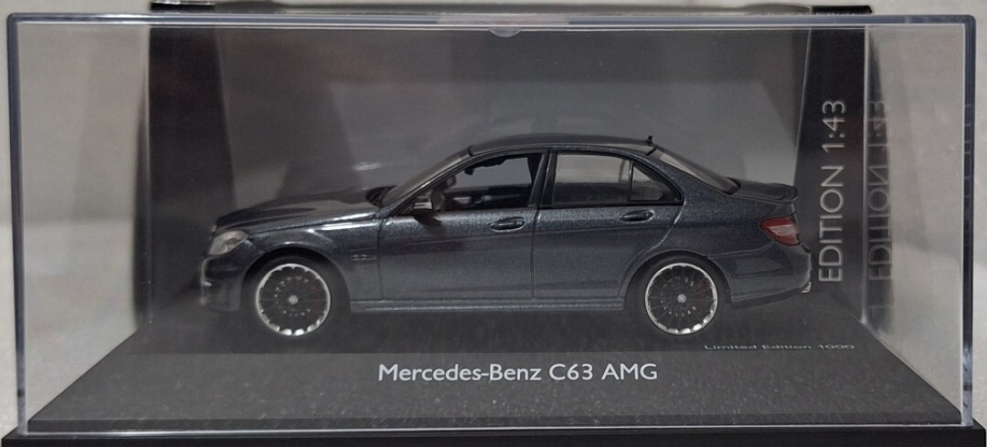 1/43 Mercedes-Benz AMG C63 ブラック s-l400.jpg