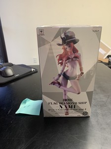 One Piece Flag Diamond Ship Nami Figure Open Box Ebay