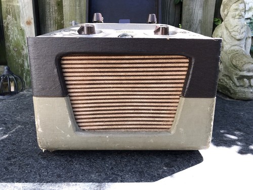 Vintage Pentron Corporation Model 9T-3C Multi-Speed Reel To Reel Tape Recorder. - Picture 4 of 13