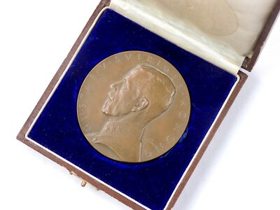 Swedish Sweden WW1 1914 Erik Lindberg King Gustaf V Bronze Table Medal w/ Box
