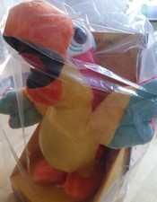 Playtastic Nachsprechender Papagei: sprechender Plüsch-Papagei