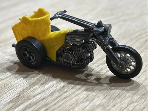 VINTAGE 1971 HOT WHEELS REDLINE RRRUMBLERS CHOPPIN CHARIOT MOTORCYCLE/CHOPPER
