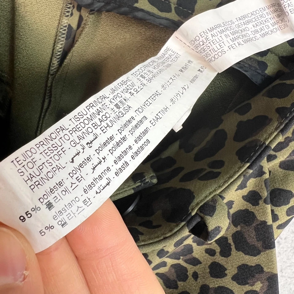 Pantalones Cortos Zara Mujer Talla Mediana Estampado Leopardo Cintura Alta Mezcla Poliéster Foto 4 de 4