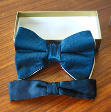 Vintage Evan-Picone Reversible Dual-Sided Formal Bow Tie with Original Box