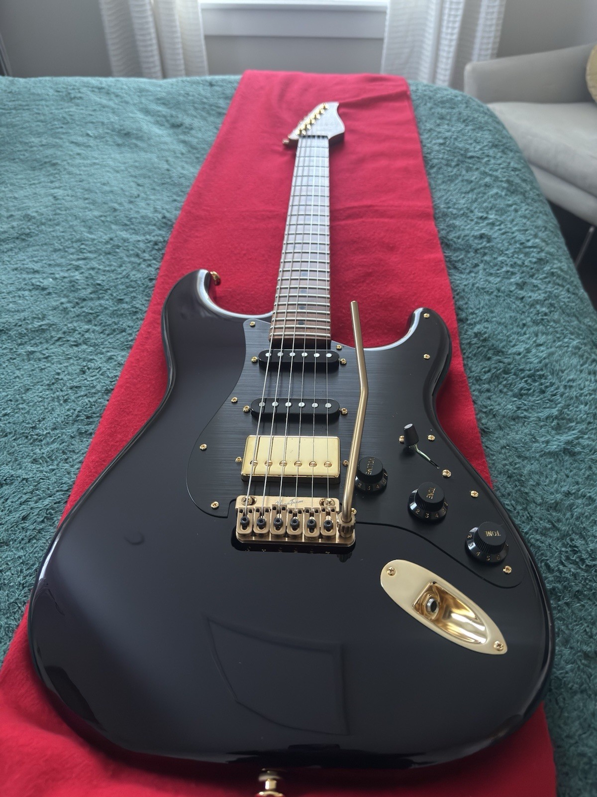 Partscaster Suhr Style Classic S Electric Guitar - Black And Gold Chameleon