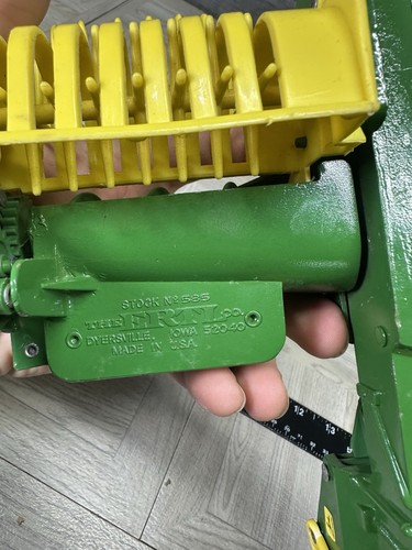 Vintage Ertl John Deere Square Kick Baler No. 585, Diecast 1/16 - Made In USA - Picture 17 of 18