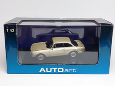 Autoart 1/43 Alfa Romeo 1750 GTV Veloce light gold (diecast model)