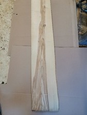 Furnier Esche mit Kern Intarsien Modellbau, 1 Blatt : 368x29-23 cm!