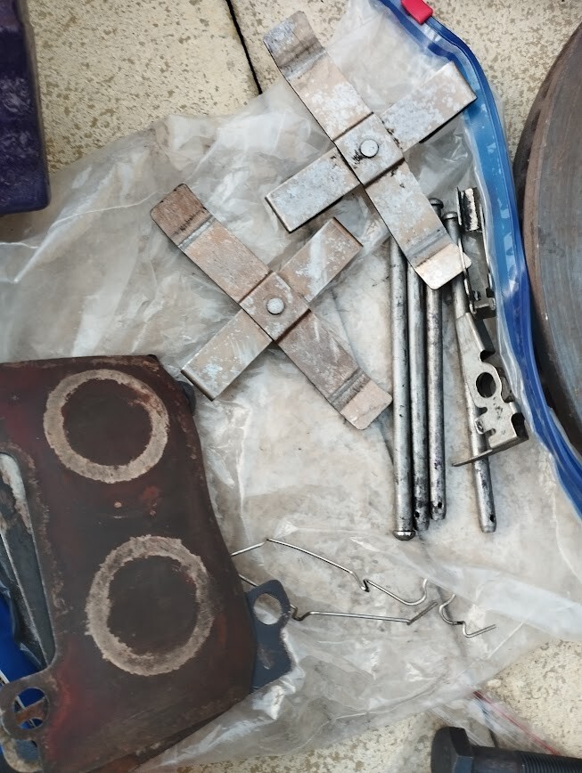 LEXUS LS400 SUMITOMO 4 POT FRONT BRAKE CALIPERS DISCS PADS IS200/300 UPGRADE KIT eBay