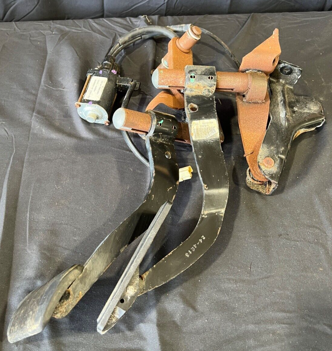 Accelerator Pedal Sensor Assembly - Compatible With 2011-2018 Ram 1500 (Models WITHOUT Power Adjustable Pedals)