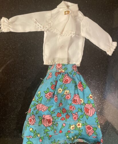 VNTG Barbie #3407 Midi Mood Rock, Maddie Mod Outfit Pineapple Float 1748 Bluse