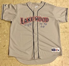 JA Happ, Ryan Howard, Cole Hamels, Bourn, Floyd Signed Jersey XL PHILLIES