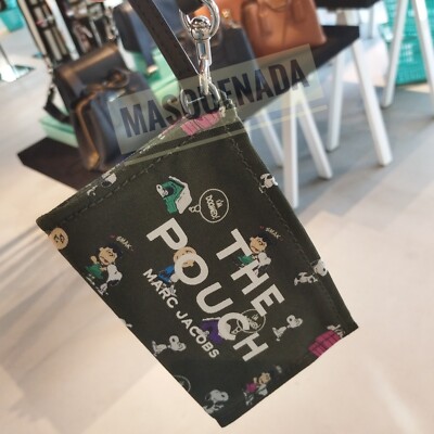 PEANUTS x MARC JACOBS THE SMALL POUCH Dark Green Multi Authentic