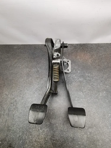 MERCEDES W124 C124  S124 W201 R129 clutch brake pedal pedals manual transmission