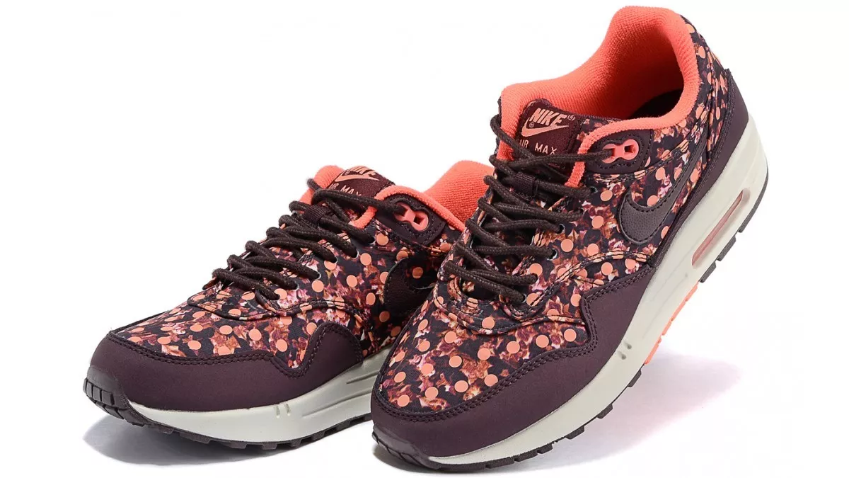 cafetaria kooi Wiegen Nike Air Max 1 Liberty of London QS Burgundy Limited Edition UK 3, & UK 5  SALE | eBay