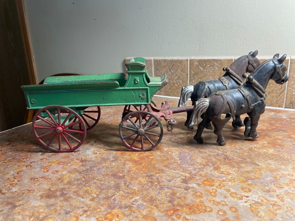 PRETTY NICE VINTAGE KENTON TOYS CAST IRON HORSE DRAWN WAGON 5 eBay