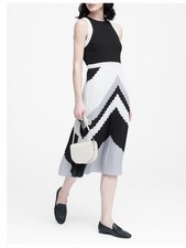 Banana Republic Chevron Pleated Midi Dress Size 10 - NWT!