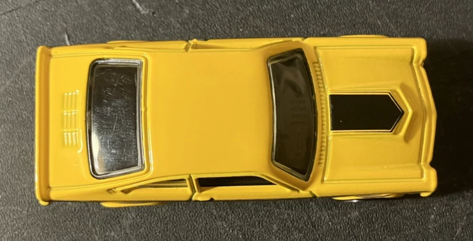 Yellow Custom Chevrolet V-8 Vega - Hot Wheels New Models 23/42 1:64 Diecast - NM - Image 2 of 4