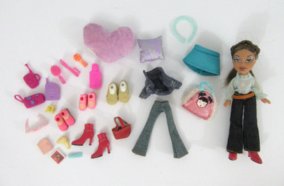 MGA Lil Bratz Girlz Mini Sasha Doll 4 1/2 inches w Clothes & Lots of Accessories