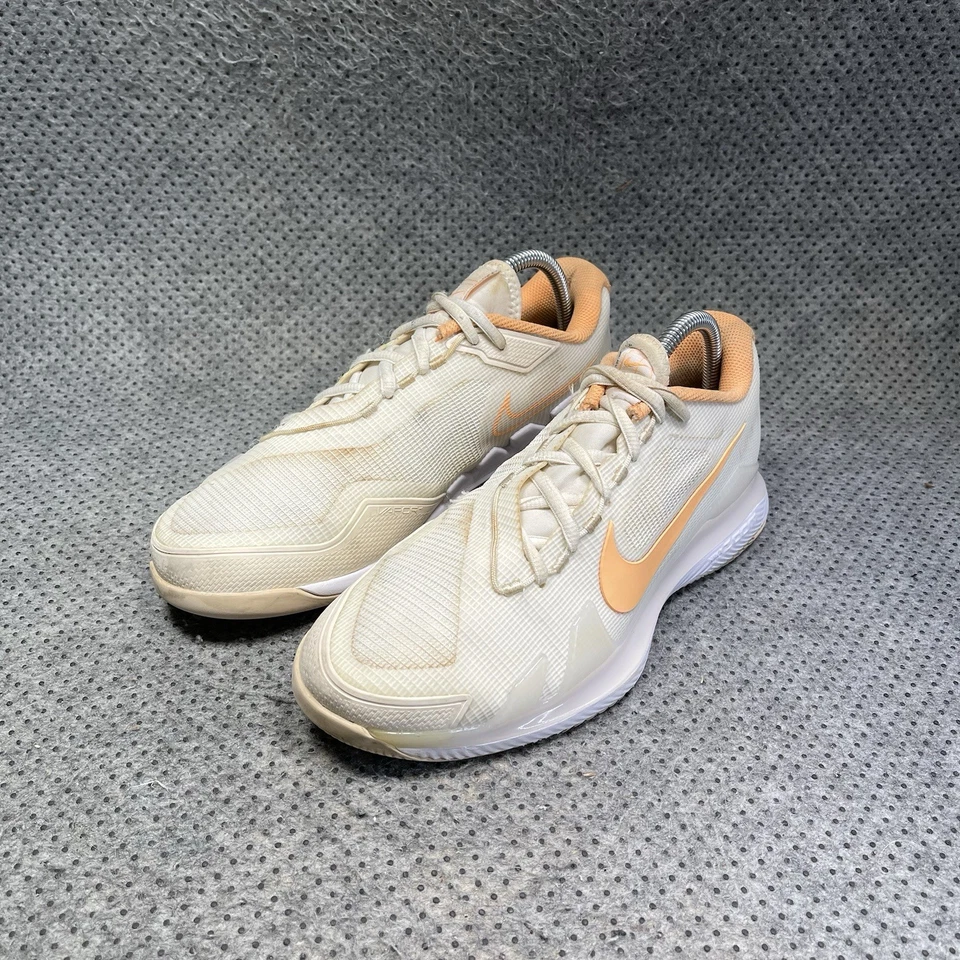Nike Court Air Zoom Vapor Pro Tennis Shoes Size 9 Women’s - Image 2 of 4