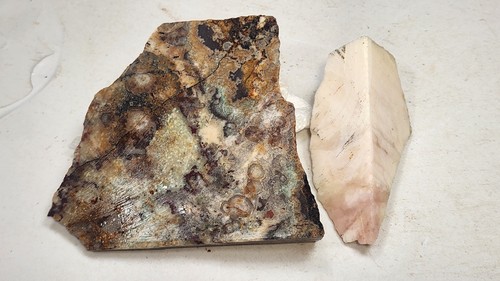 4 pc Lapidary Lot – Prism Mine Amethyst, Brecciated Agate, Chrysocolla in Matrix - Picture 6 of 10