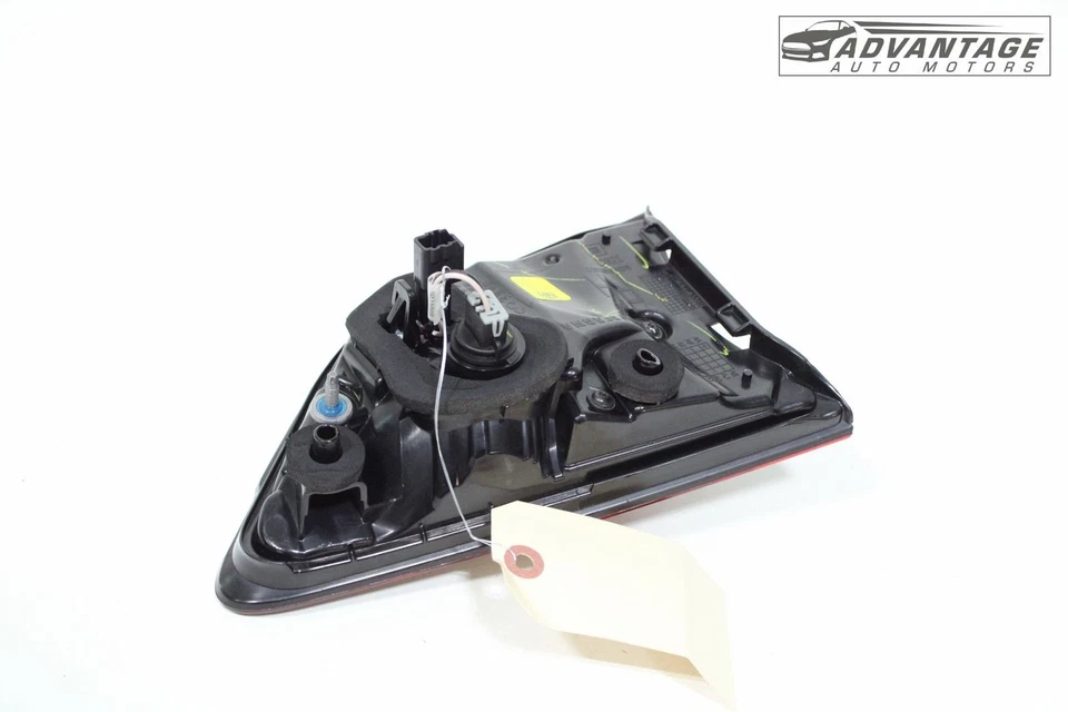 2019-2022 CHEVROLET BLAZER REAR RIGHT SIDE INNER TAIL LIGHT LAMP LED OEM - Image 4 of 4