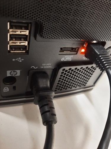 HP MediaSmart EX490 Windows 2.5 Tb NAS Network Storage Server - Picture 7 of 12