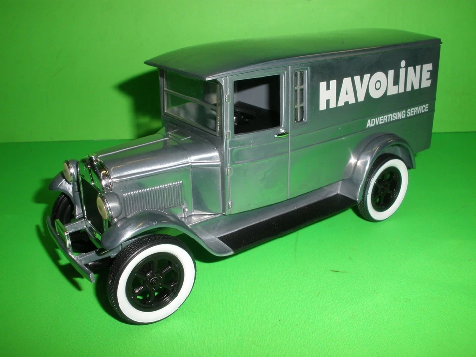 TEXACO 1927 GRAHAM PANEL DELIVERY TRUCK REG & SPECIAL SET 2003 #20 in Series C - Image 4 of 4