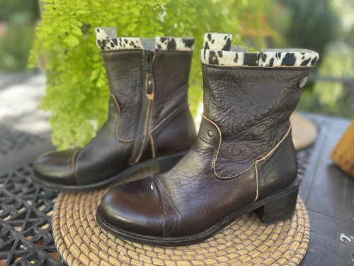 Super Cool Woman’s Leather And Calf Fur Ankle Boot 39/US 8.5 Grotesque Brand$450