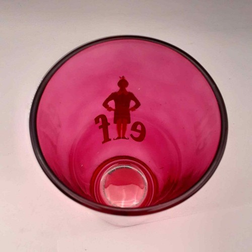 "Elf" Red Drinking Glass Pint - Picture 5 of 5