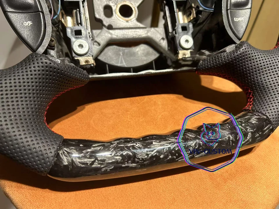 VINS VOLANTE FIBRA CARBONO FORJADO PARA FORD MUSTANG GT 94-04 AÑOS Foto 3 de 4