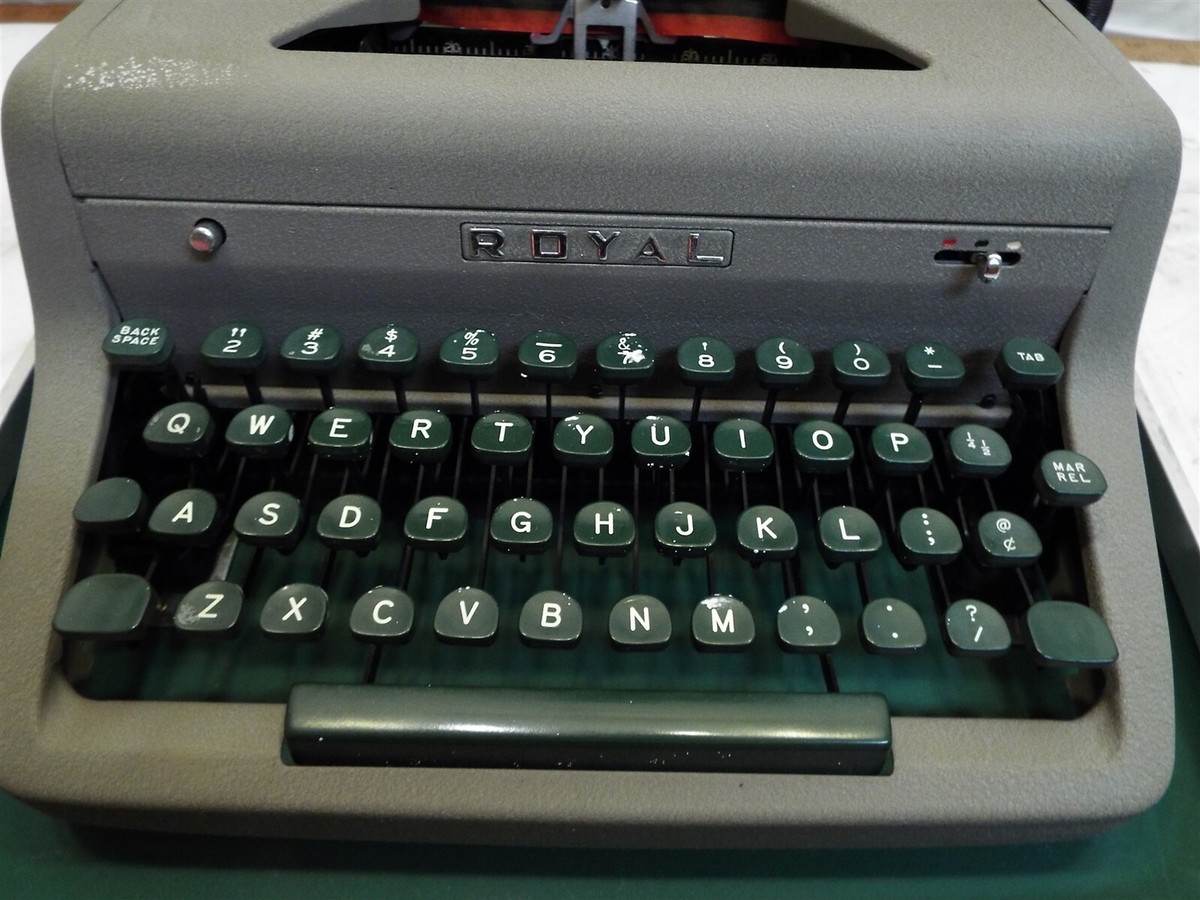Antique 1956 Aristocrat Model Royal Portable Typewriter w/Carry 